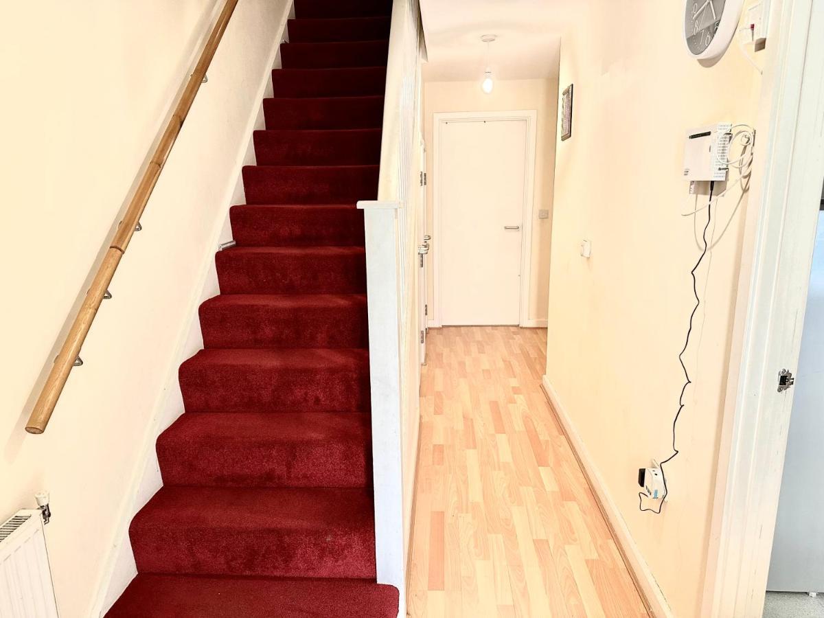 Comfortable Private Room In Bermondsey ลอนดอน ภายนอก รูปภาพ